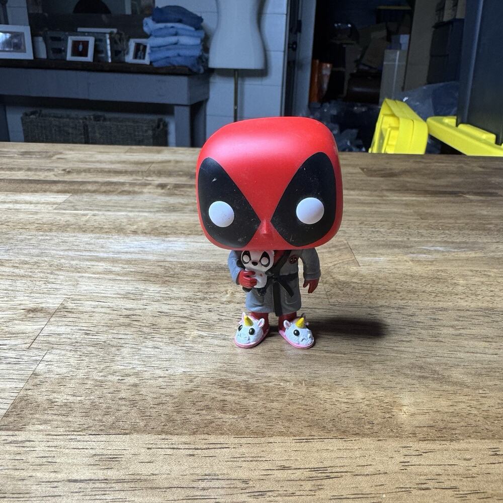 Funko Pop! Marvel Bedtime Deadpool Vinyl Bobble-head #327 Figure 4" - Lot #F471